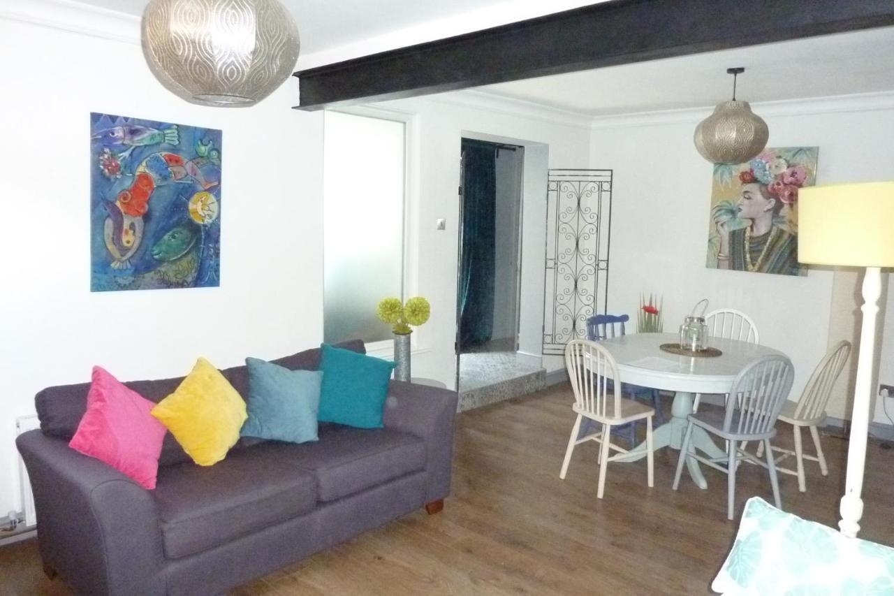 A Wonderful Place In The Hub Of The City, Yet On The Edge Of The Countryside Salisbury Exterior foto